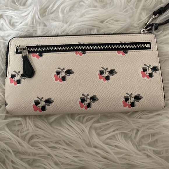 Coach wristlet/wallet - Picture 3 of 4